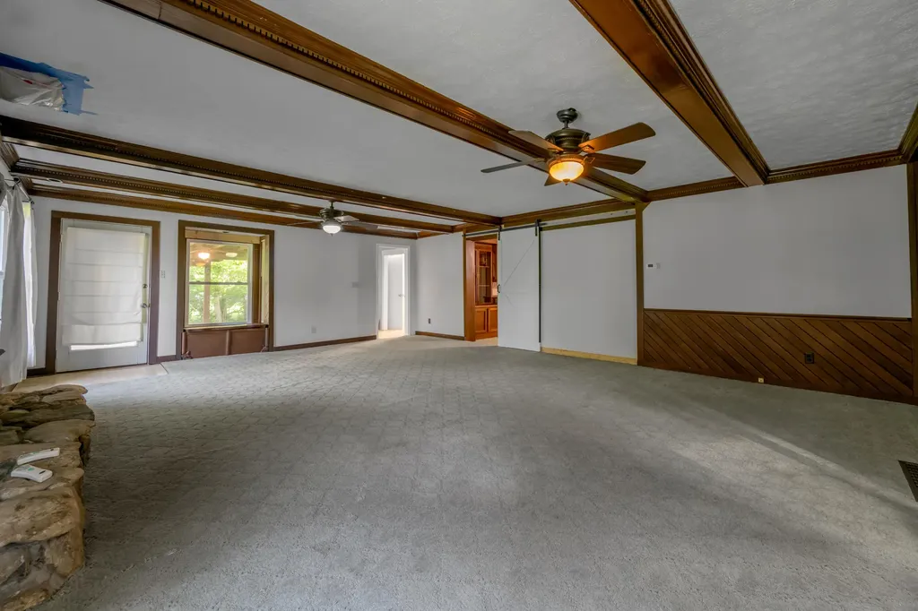 184 E Tiverton Way Lexington KY 40517