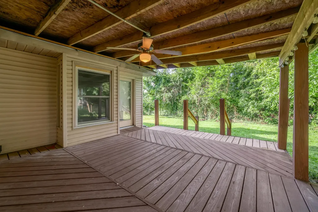 184 E Tiverton Way Lexington KY 40517