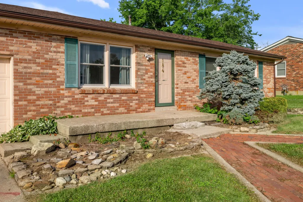 184 E Tiverton Way Lexington KY 40517