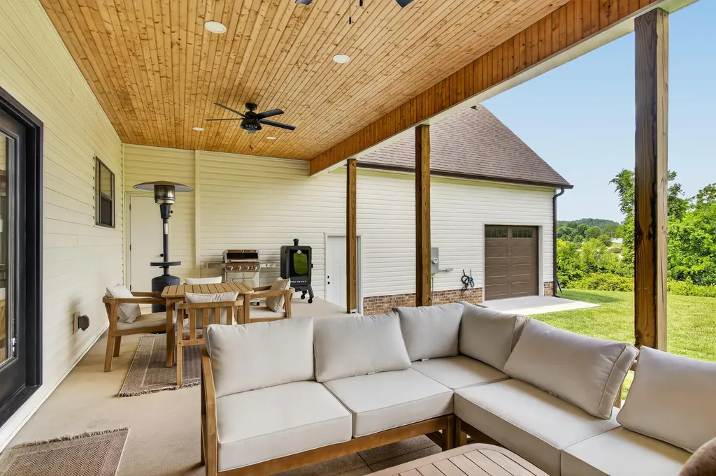 39 Bradley Street Stanford KY 40484