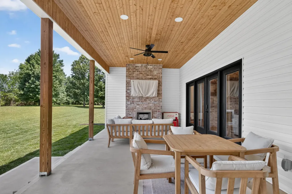 39 Bradley Street Stanford KY 40484