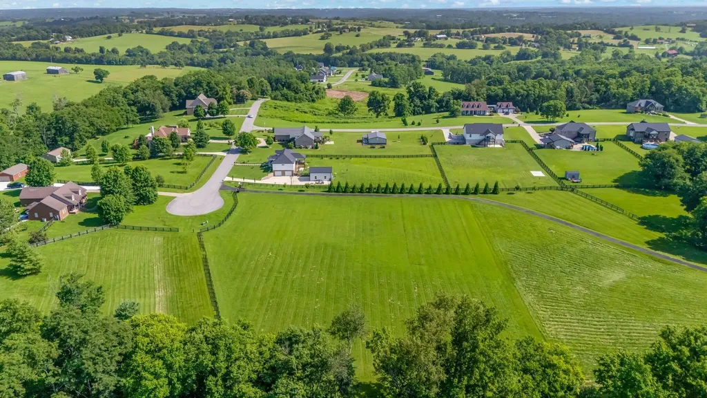 515 Woodridge Drive Lancaster KY 40444