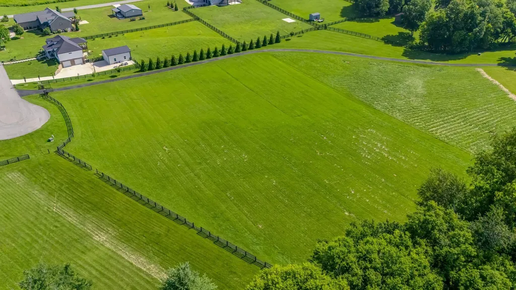 515 Woodridge Drive Lancaster KY 40444