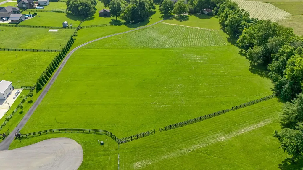 515 Woodridge Drive Lancaster KY 40444