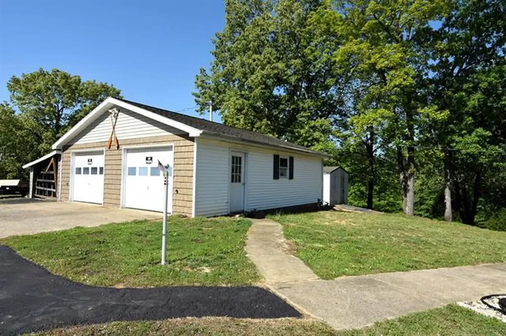 919 King Creek Road Benton KY 42025
