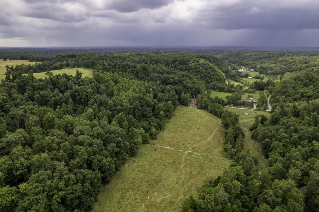 2000 2000 Gosser Ridge Road Liberty KY 42539