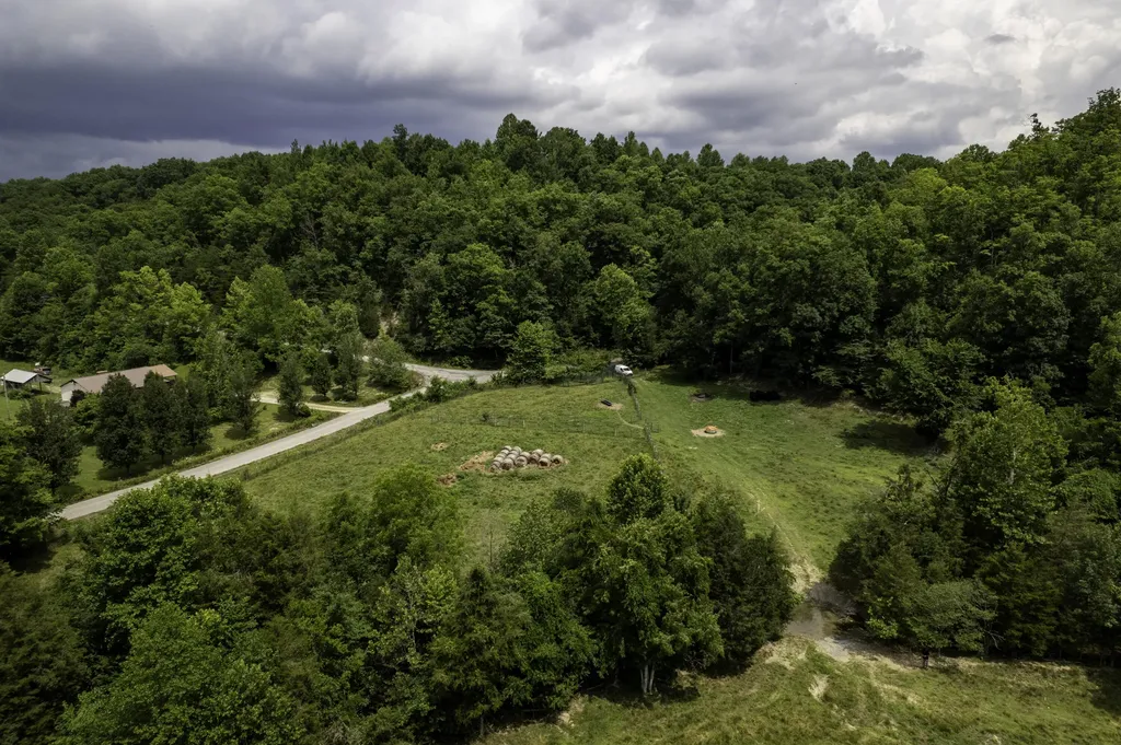 2000 2000 Gosser Ridge Road Liberty KY 42539