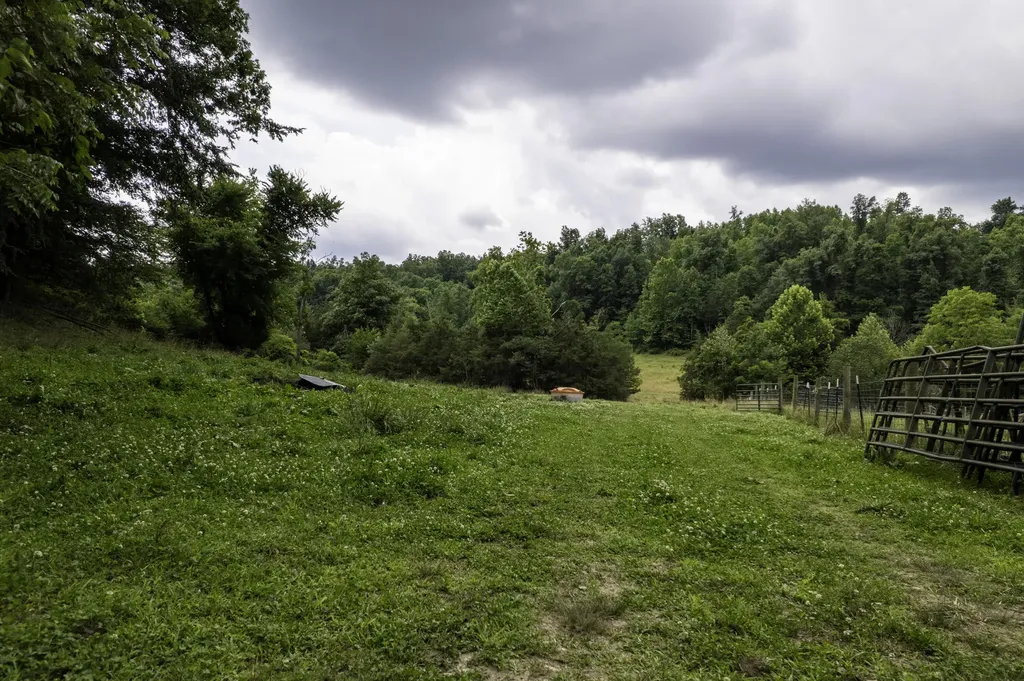 2000 2000 Gosser Ridge Road Liberty KY 42539