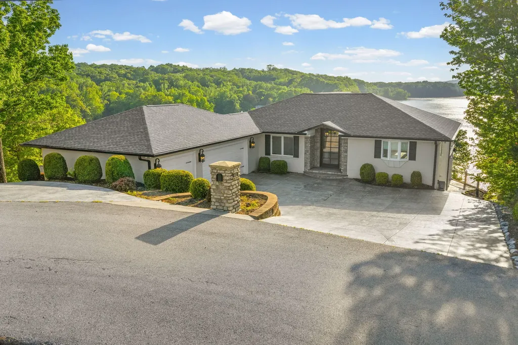 401 Pollard Circle Cadiz KY 42211