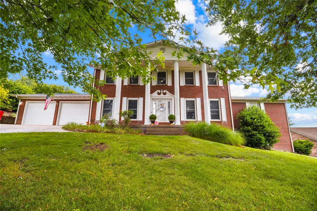 London KY, 102 Dogwood Trail
