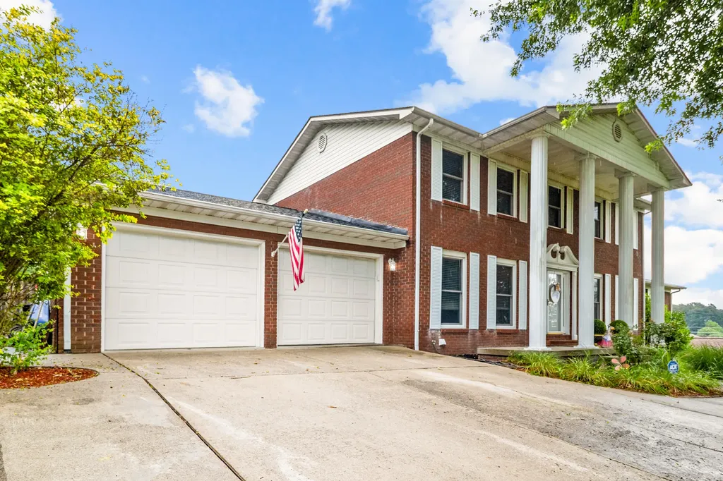 102 Dogwood Trail London KY 40741