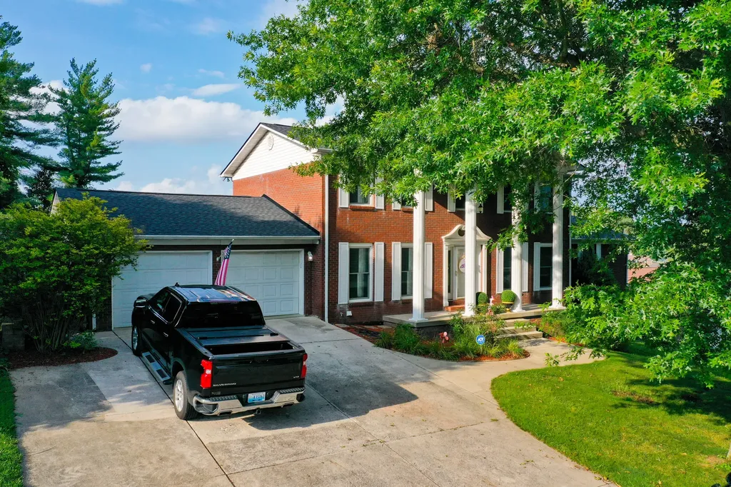 102 Dogwood Trail London KY 40741