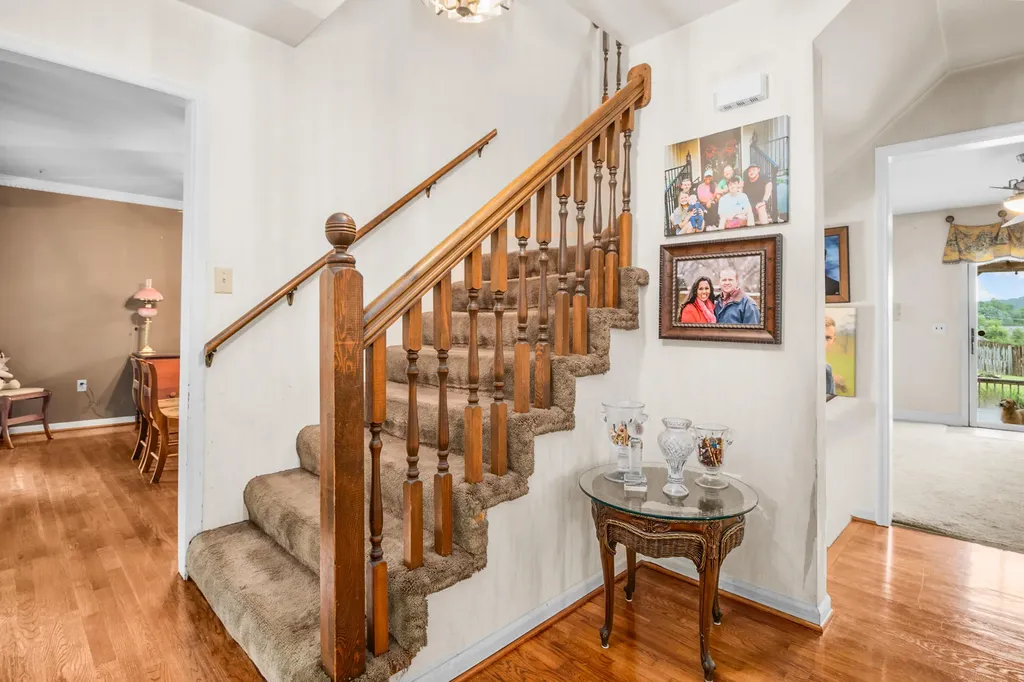 102 Dogwood Trail London KY 40741