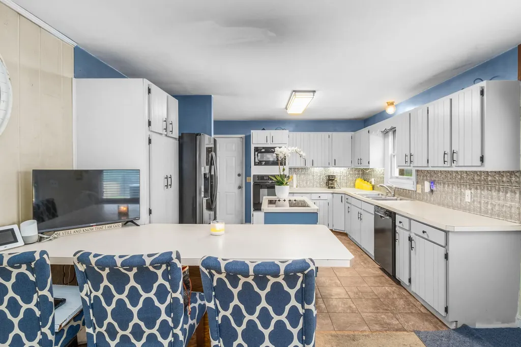102 Dogwood Trail London KY 40741