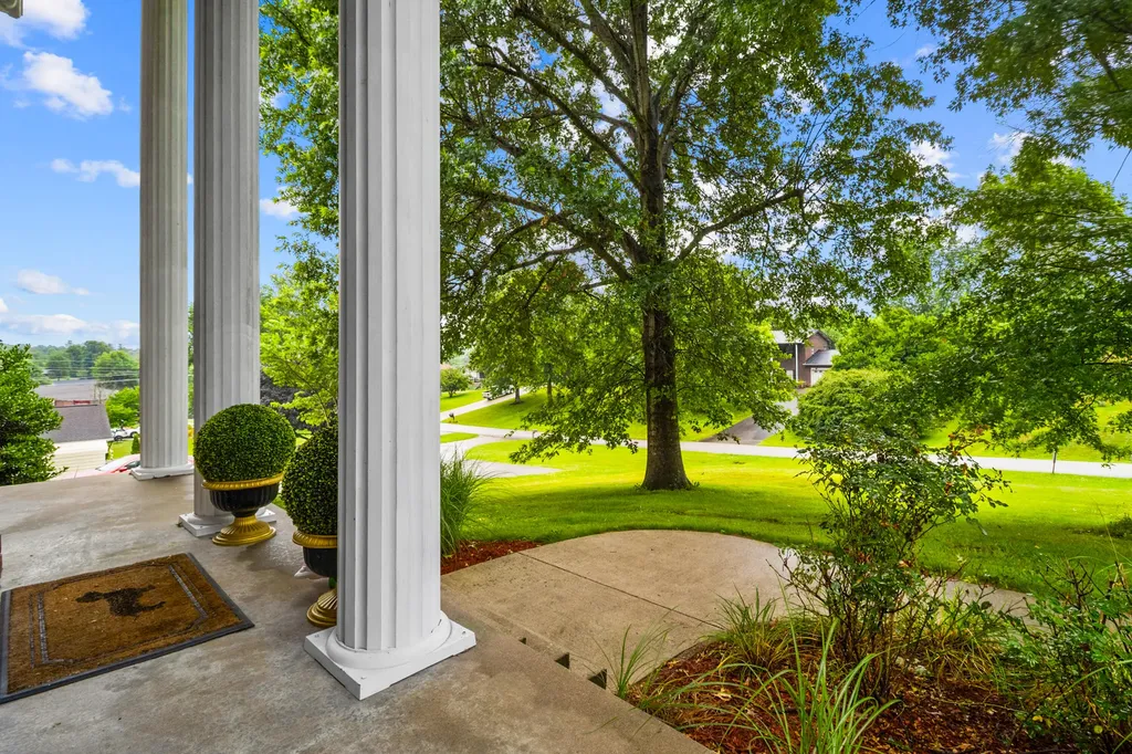 102 Dogwood Trail London KY 40741
