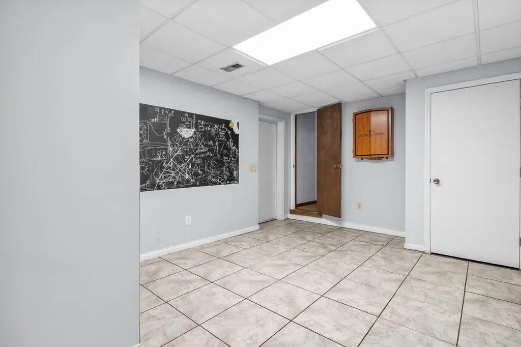 102 Dogwood Trail London KY 40741