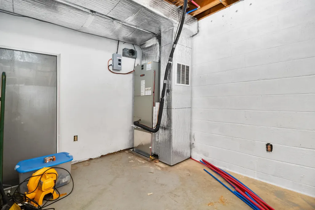 102 Dogwood Trail London KY 40741