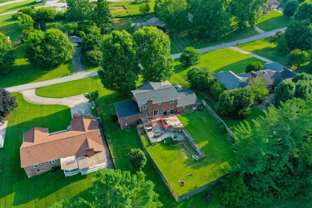 102 Dogwood Trail London KY 40741