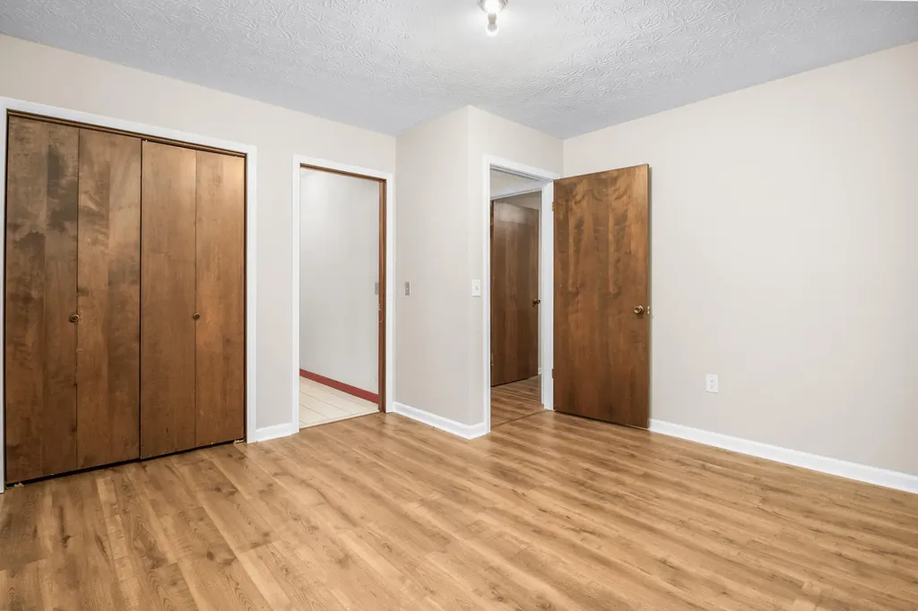 102 Dogwood Trail London KY 40741
