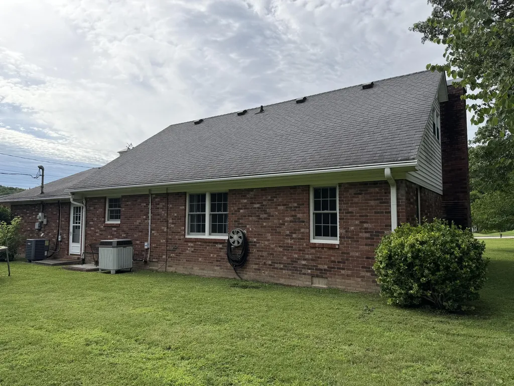 168 Geneva Avenue Irvine KY 40336