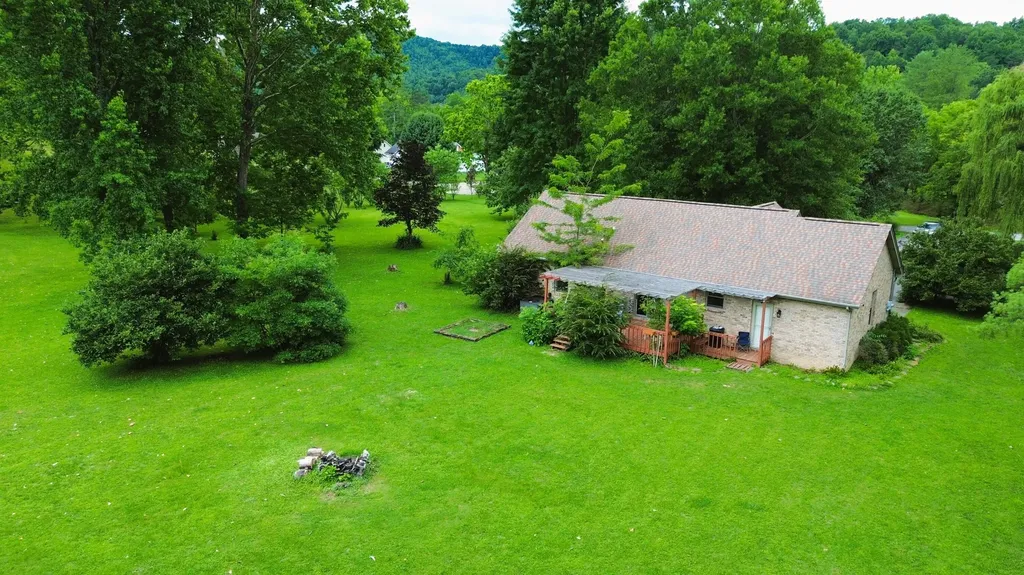 428 Richland Church Road Gray KY 40734