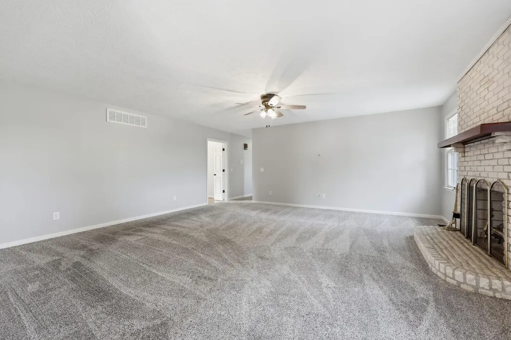 250 Savannah Drive Nicholasville KY 40356
