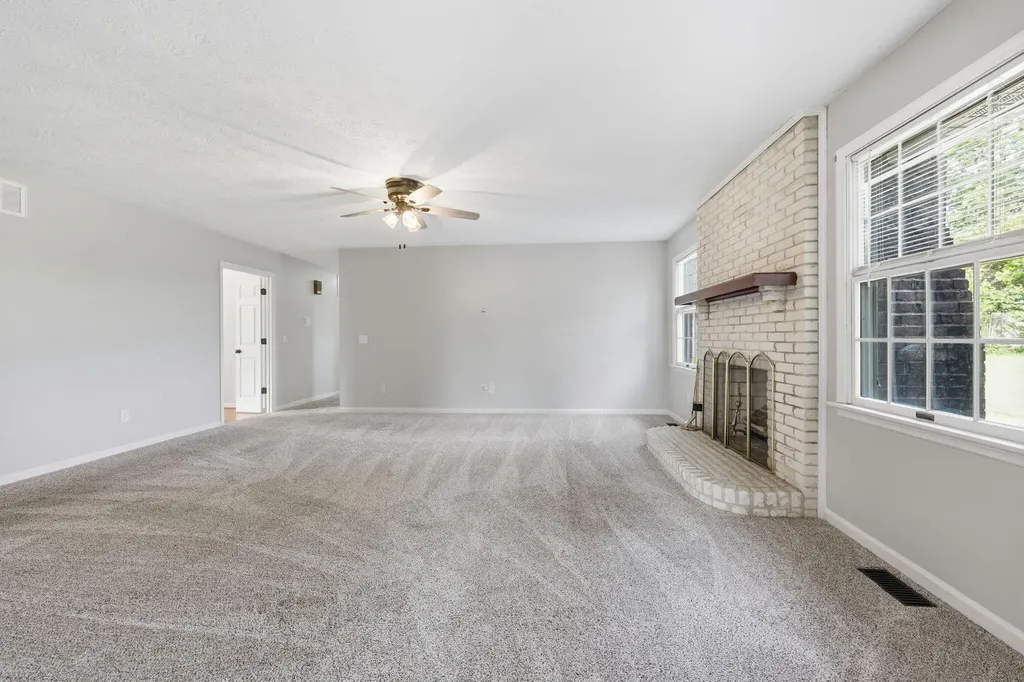 250 Savannah Drive Nicholasville KY 40356