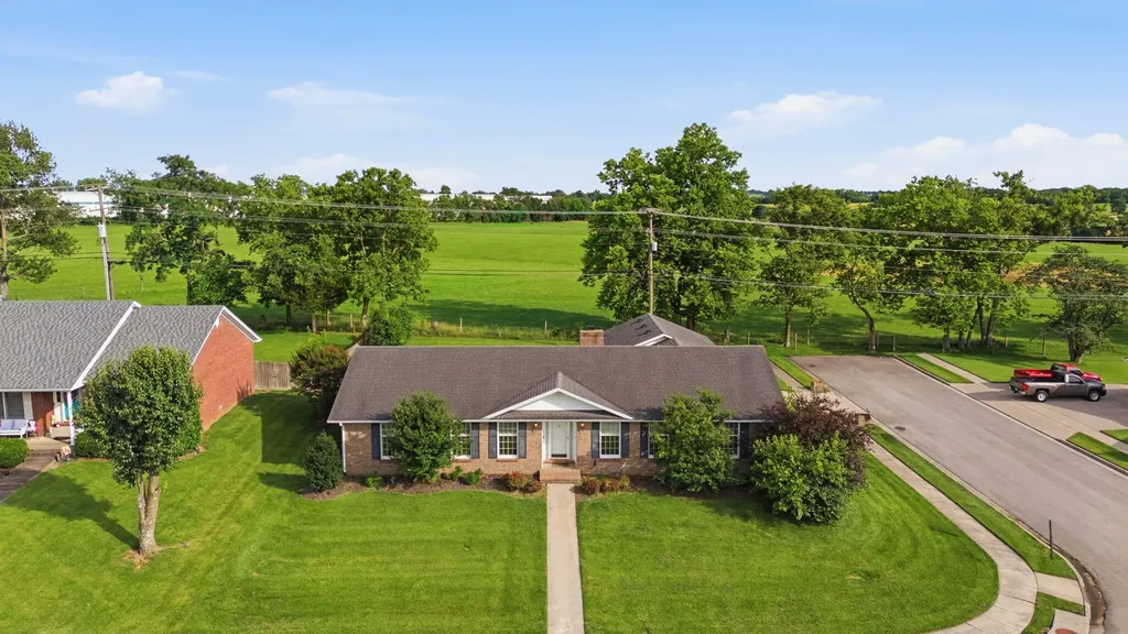 250 Savannah Drive Nicholasville KY 40356
