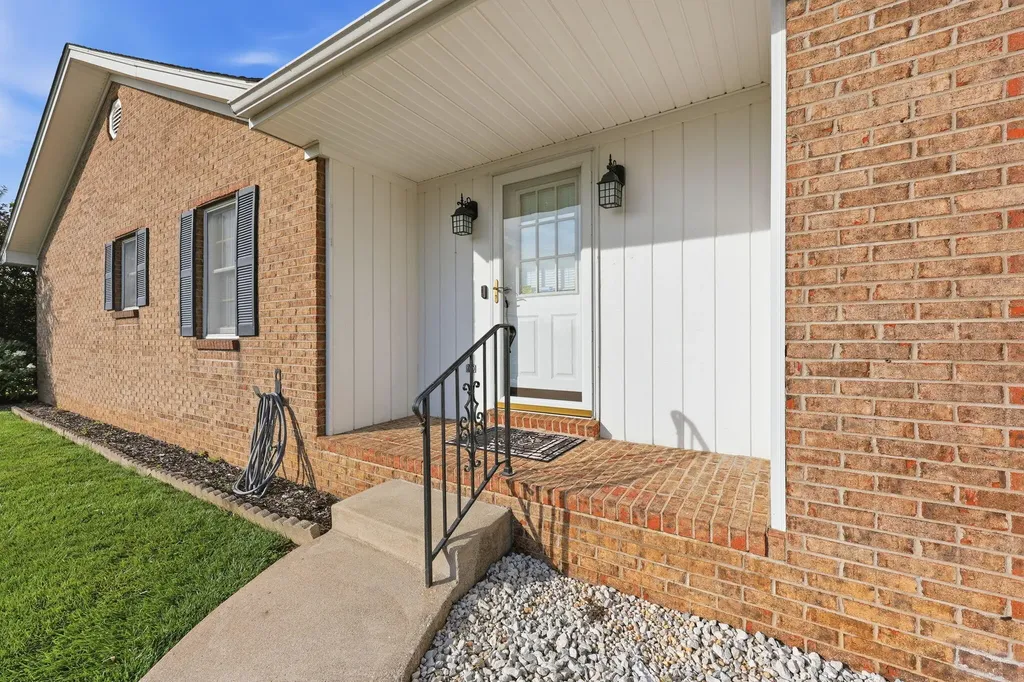 250 Savannah Drive Nicholasville KY 40356