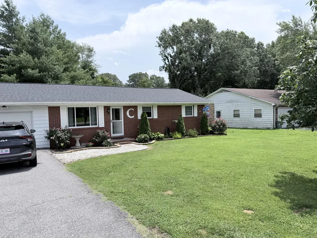1401 Mimosa Lane Benton KY 42025