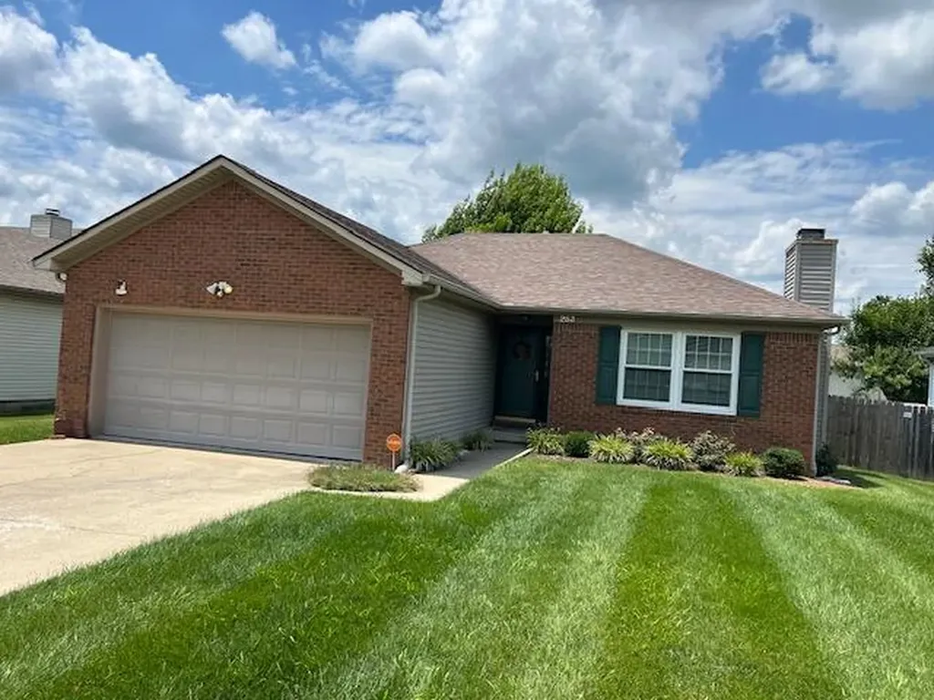 253 Applegrove Drive Nicholasville KY 40356
