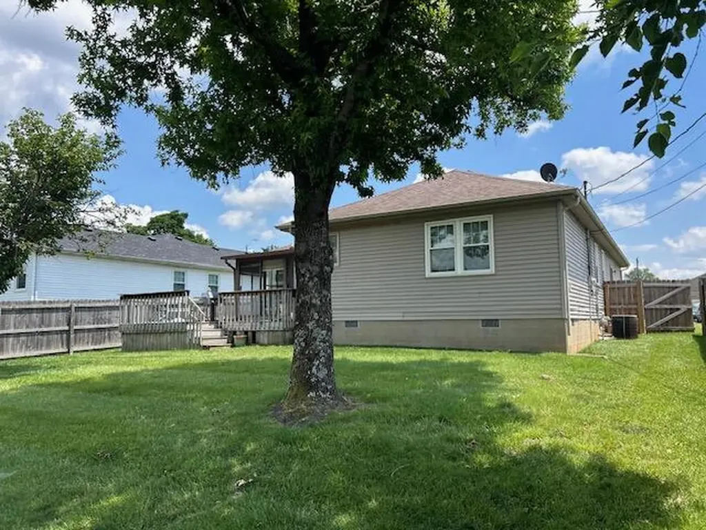 253 Applegrove Drive Nicholasville KY 40356