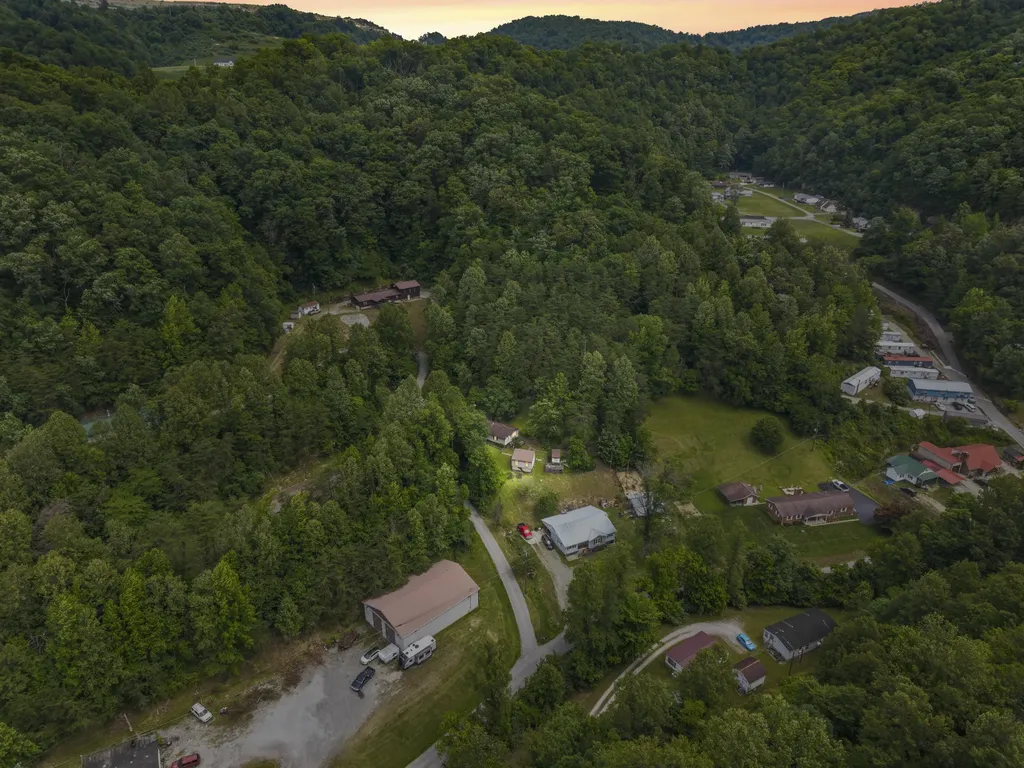 210 Right Fork Of Cowpen Road Pikeville KY 41501