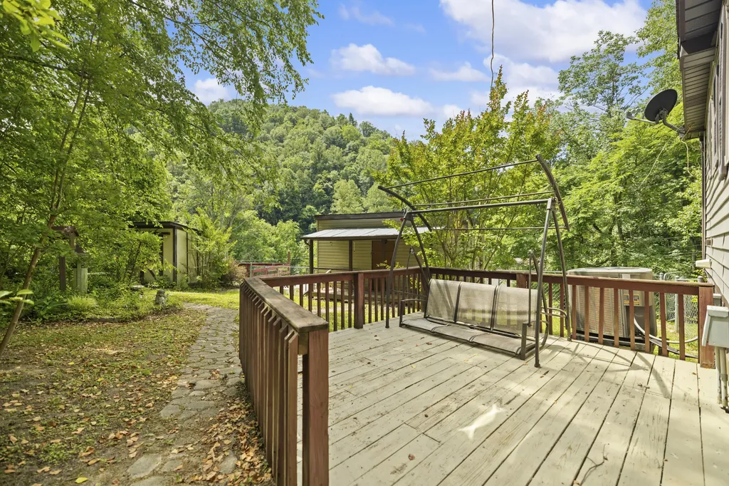 210 Right Fork Of Cowpen Road Pikeville KY 41501