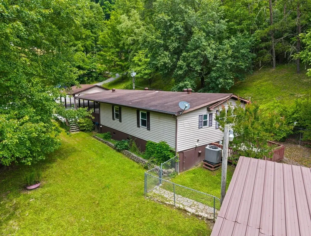 210 Right Fork Of Cowpen Road Pikeville KY 41501