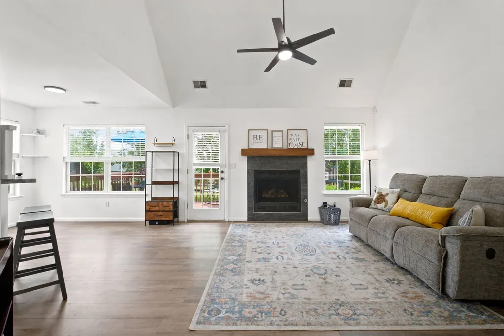 181 Mason Springs Drive Nicholasville KY 40356