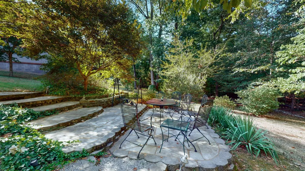 81 Woodridge Lane Murray KY 42071