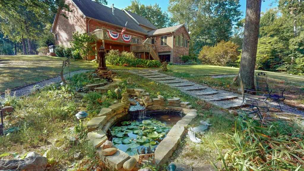 81 Woodridge Lane Murray KY 42071