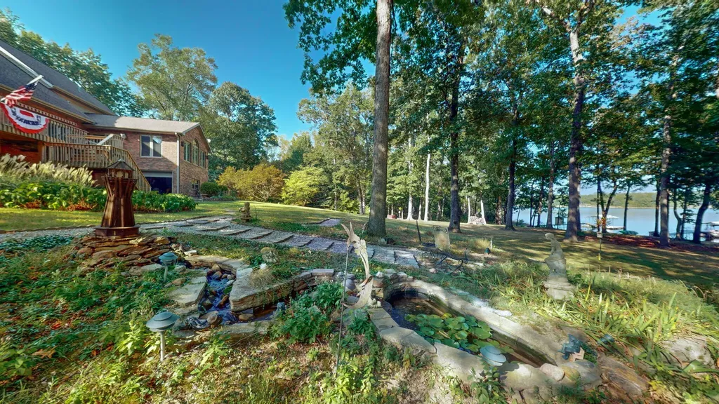 81 Woodridge Lane Murray KY 42071