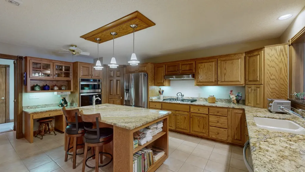 81 Woodridge Lane Murray KY 42071