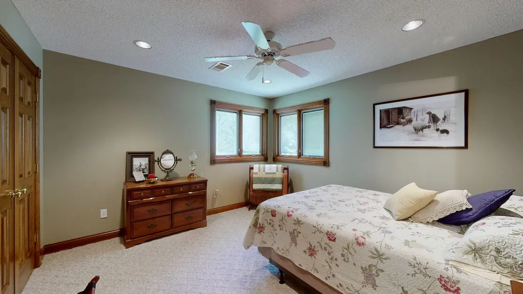 81 Woodridge Lane Murray KY 42071