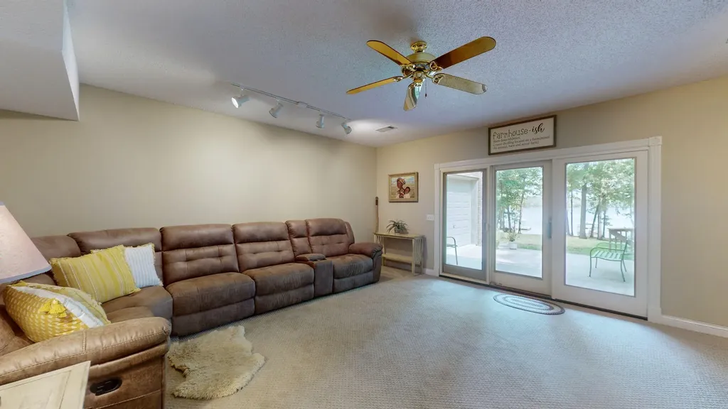 81 Woodridge Lane Murray KY 42071