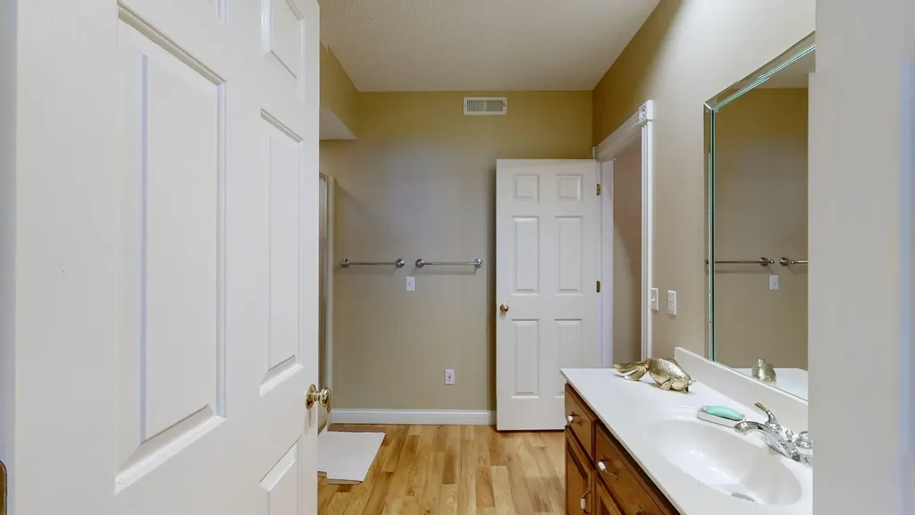 81 Woodridge Lane Murray KY 42071