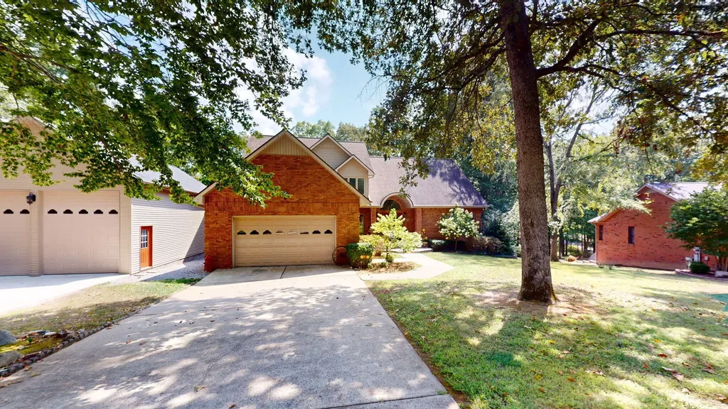 81 Woodridge Lane Murray KY 42071