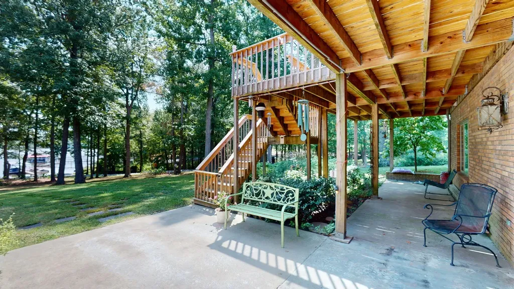 81 Woodridge Lane Murray KY 42071