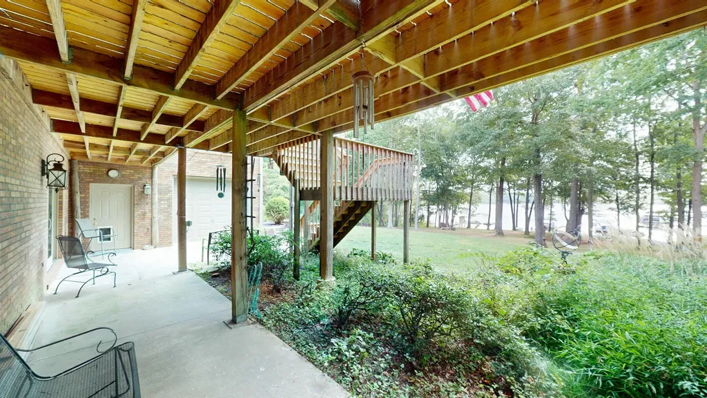 81 Woodridge Lane Murray KY 42071
