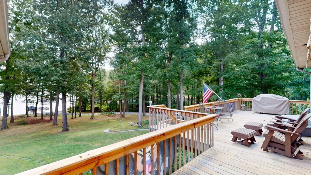 81 Woodridge Lane Murray KY 42071