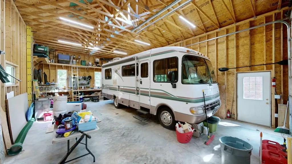 81 Woodridge Lane Murray KY 42071