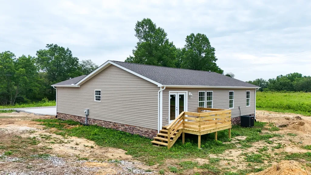 140 Devils Neck Road Corbin KY 40701