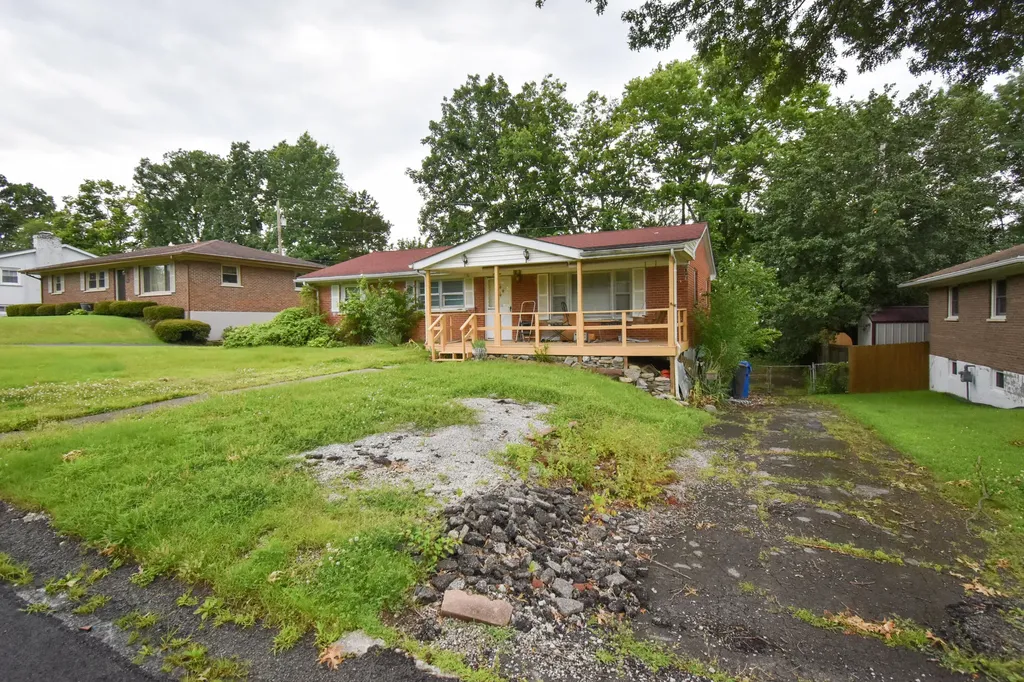 16 Virginia Avenue Winchester KY 40391